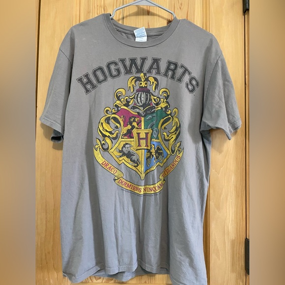 Warner Bros. | Shirts | Nwt Harry Potter Hogwarts Tshirt Large In Maroon